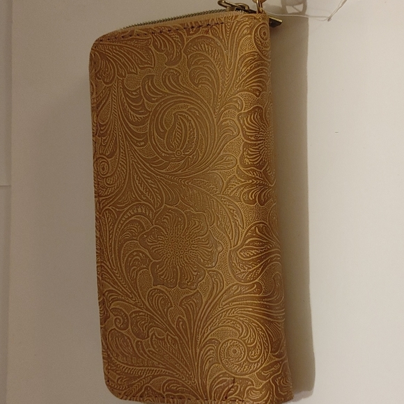 Tan wallet p1 - Picture 2 of 3